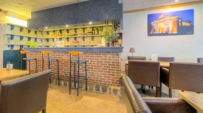 امباسادر منن