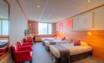 امباسادر منن