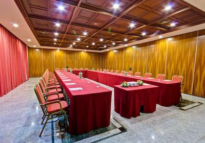 بست وسترن هتل فراری