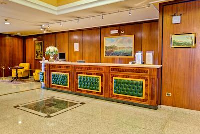 بست وسترن هتل فراری