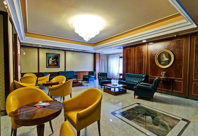 بست وسترن هتل فراری