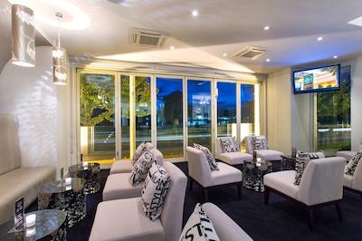 بست وسترن پلاس د کارینگتون