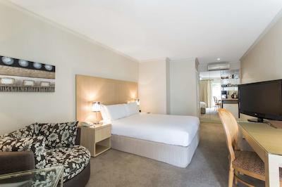 بست وسترن پلاس د کارینگتون