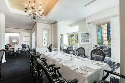 بست وسترن پلاس د کارینگتون