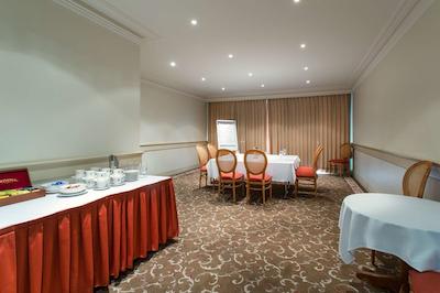 بست وسترن پلاس د کارینگتون