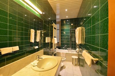 بست وسترن هتل کریمیا