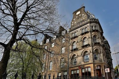 بست وسترن کویینز هتل