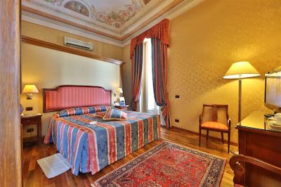 هتل پرینسیپ دی پیمنت