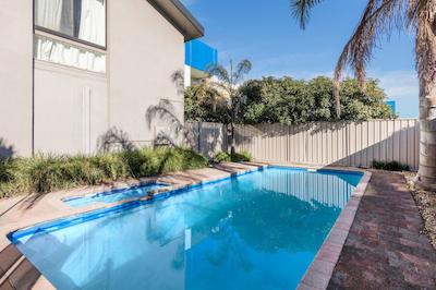 بست وسترن گوورنر جیپز متر این