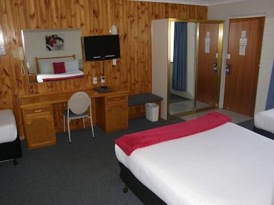 سورست هتل بای بست وسترن بلو دیامند متر این