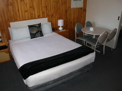 سورست هتل بای بست وسترن بلو دیامند متر این