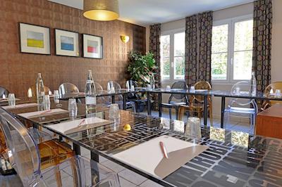 بست وسترن هتل لز بیوکس ارتز