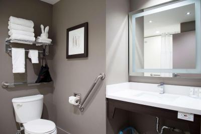 بست وسترن پلاس اکسکوتیو این