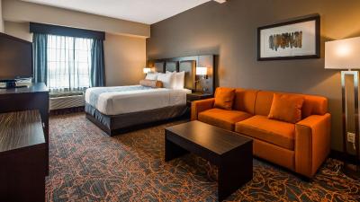 بست وسترن پلاس اکسکوتیو این