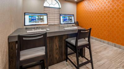 بست وسترن پلاس اکسکوتیو این