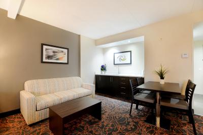 بست وسترن پلاس اکسکوتیو این