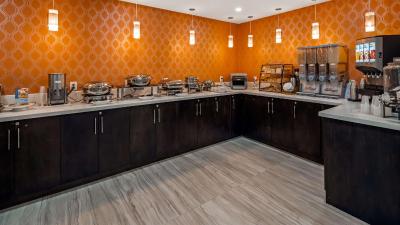 بست وسترن پلاس اکسکوتیو این