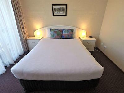 بست وسترن اپلو ب متل اند اپارتمنتز