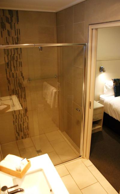 بست وسترن اپلو ب متل اند اپارتمنتز