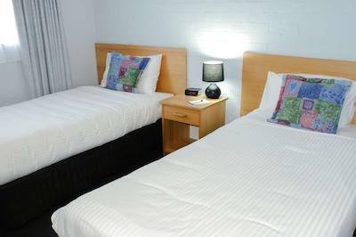 بست وسترن اپلو ب متل اند اپارتمنتز