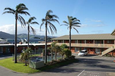 بست وسترن اپلو ب متل اند اپارتمنتز