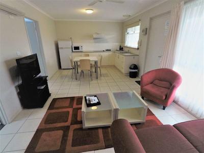 بست وسترن اپلو ب متل اند اپارتمنتز