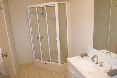 بست وسترن اپلو ب متل اند اپارتمنتز