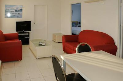 بست وسترن اپلو ب متل اند اپارتمنتز