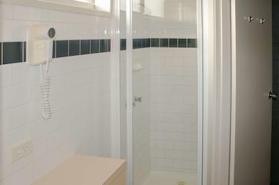 بست وسترن اپلو ب متل اند اپارتمنتز