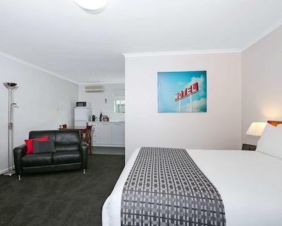 کوالیتی این اند سویتز د منزیز