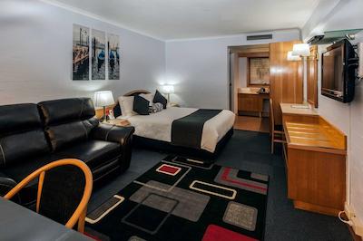 کمفرت این آیرپرت اینترنیشنال