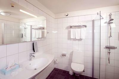 کلارین کالکشن فرگاتن