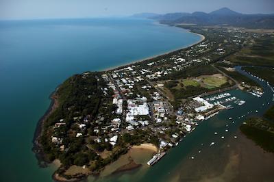 کمان ویلاز پرت دوگلاز