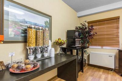 اکنو لج آیرپرت