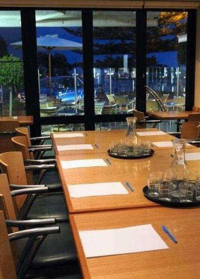 کمفرت این ریچمند هنتی