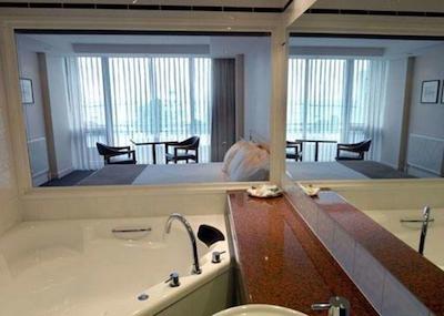 کمفرت این ریچمند هنتی