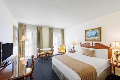 کانتربوری اینترنیشنال هتل