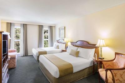 کانتربوری اینترنیشنال هتل