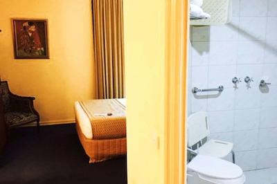 کانتربوری اینترنیشنال هتل