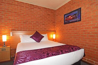 کمفرت این مین لید