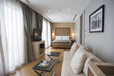 استوریز اپارت کومباراجی