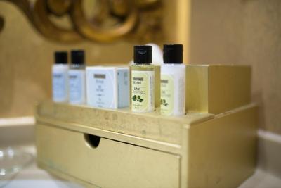 استوریز اپارت کومباراجی