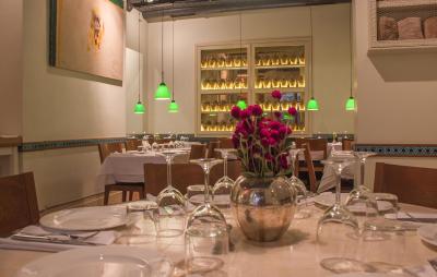 استوریز اپارت کومباراجی