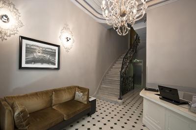 استوریز اپارت کومباراجی