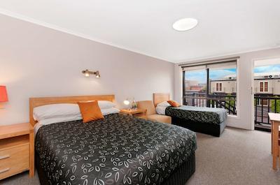 بست وسترن تودر متر این اند اپارتمنتز