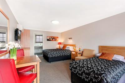 بست وسترن تودر متر این اند اپارتمنتز