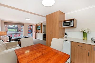 بست وسترن تودر متر این اند اپارتمنتز