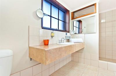 بست وسترن تودر متر این اند اپارتمنتز