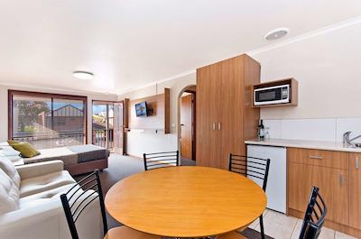 بست وسترن تودر متر این اند اپارتمنتز