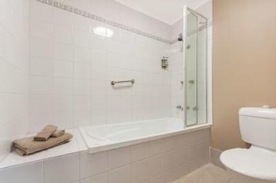 بست وسترن تودر متر این اند اپارتمنتز